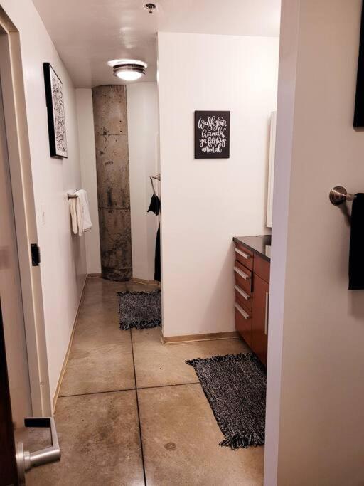 Staycation City Loft Free Gated Parking Saint Louis Exteriör bild